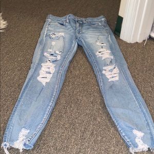 American eagle mid waisted ripped jeans light wash